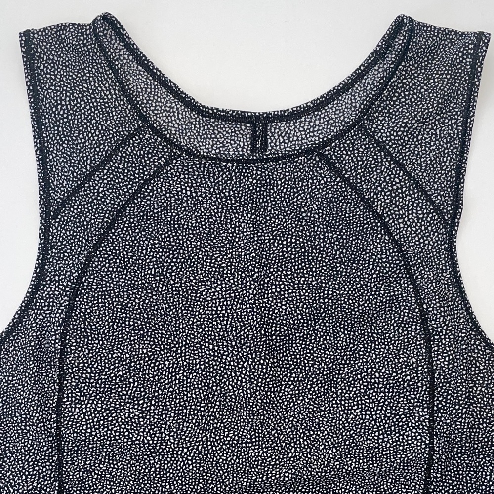 Lululemon Tank Top | 6 b&w pattern - Picture 3 of 13